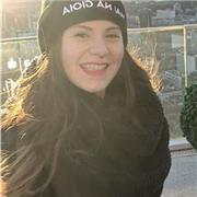 Ciao! Sono laureata in Lingue e Culture Comparate e offro ripetizioni di inglese per studenti della scuola primaria e secondaria.